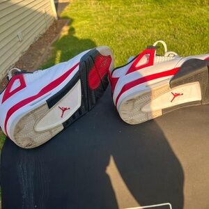 Jordan 4 red cements hardly warn little imperfection have the original box